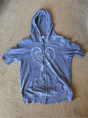 Light Blue grey Short-Sleeve Zip Hoodie with Heart Graphic Y2K size XL